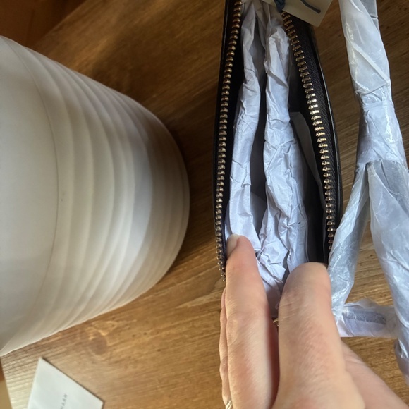 NEW with Tags Cole Haan purse - Picture 4 of 8